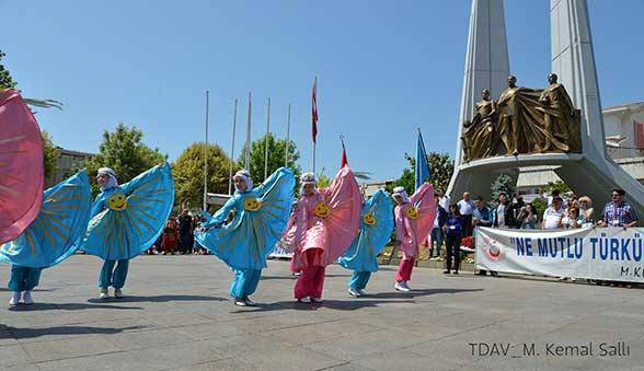 21. Türk Dünyası Çocuk Şöleni Tanıtım Gösterisi