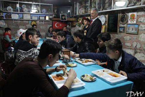 Türk Dünyası Bakü Atatürk Lisemizin Öğrencileri Vakfımızı Ziyaret Etti