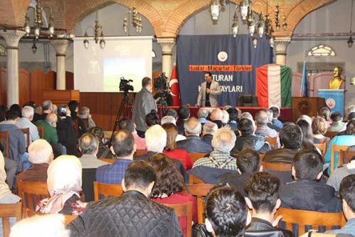 Turan Kültür Merkezi - Hunlar-Macarlar-Türkler ve Turan Kurultayları