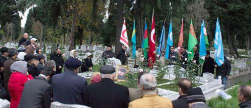 Turan Yazgan Hocamızı Kabri Başında Andık