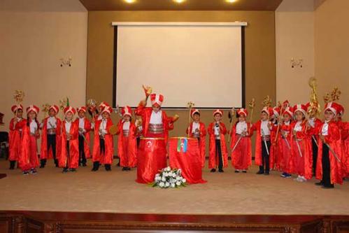 Türk Dünyası Bakü İşletme Fakültesi 2017 Mezuniyet
