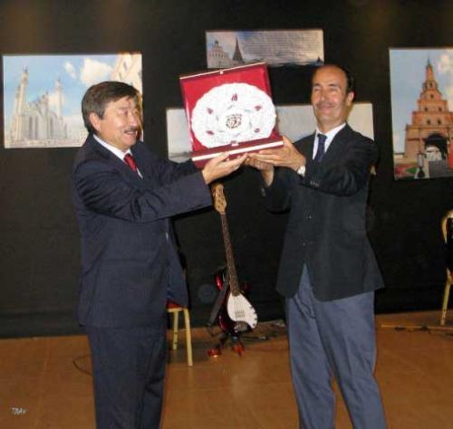 Türk Dünyası’nın Objektifinden Tataristan Sergisi’nin Açılışına Katıldık